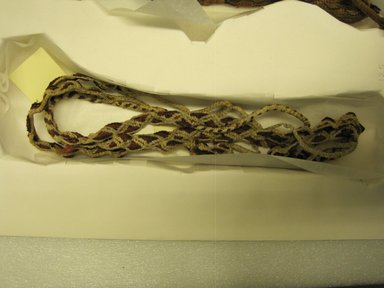  <em>Sling</em>, 1000-1532. Camelid fiber, bast fiber, 1 x 17 5/16 in. (2.5 x 44 cm). Brooklyn Museum, Gift of Kay Hodnett Nunez, 1995.47.122. Creative Commons-BY (Photo: Brooklyn Museum, CUR.1995.47.122.jpg)