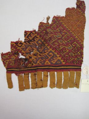 Pachacamac (?). <em>Textile Fragments, Undetermined</em>, 1400-1532. Cotton, camelid fiber, a: 11 1/4 × 10 in. (28.6 × 25.4 cm). Brooklyn Museum, Gift of Kay Hodnett Nunez, 1995.47.57a-b. Creative Commons-BY (Photo: Brooklyn Museum, CUR.1995.47.57a-b_view01.jpg)