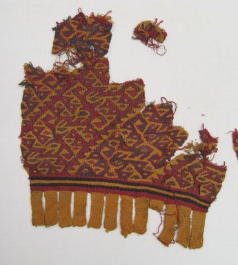 Pachacamac (?). <em>Textile Fragments, Undetermined</em>, 1400-1532. Cotton, camelid fiber, a: 11 1/4 × 10 in. (28.6 × 25.4 cm). Brooklyn Museum, Gift of Kay Hodnett Nunez, 1995.47.57a-b. Creative Commons-BY (Photo: Brooklyn Museum, CUR.1995.47.57a-b_view02.jpg)