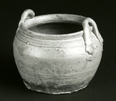  <em>Miniature Jar, Yue Ware</em>. Glazed stoneware, 2 x 2 1/2 in. (5.1 x 6.4 cm). Brooklyn Museum, Gift of George and Katharine Fan, 1996.26.3. Creative Commons-BY (Photo: Brooklyn Museum, CUR.1996.26.3_bw.jpg)