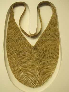 Secoya. <em>Bag</em>, 20th century. Leaf fiber, 29 x 12 1/2in. (73.7 x 31.8cm), includes strap. Brooklyn Museum, Gift of Nobuko Kajitani, 1997.57.2. Creative Commons-BY (Photo: , CUR.1997.57.2.jpg)