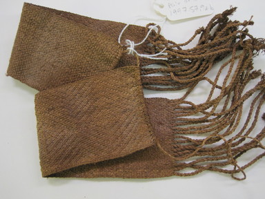  <em>Pair of Bracelets</em>, 20th century. Leaf fiber, 2 1/4 × 10 in. (5.7 × 25.4 cm), excluding ties. Brooklyn Museum, Gift of Nobuko Kajitani, 1997.57.9a-b. Creative Commons-BY (Photo: , CUR.1997.57.9a-b.jpg)