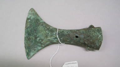 Dian. <em>Axe Head</em>, 5th century B.C.E.-early 1st century C.E. Bronze, 5 1/2 x 3 15/16 in.  (14.0 x 10.0 cm). Brooklyn Museum, Anonymous gift, 1999.134.10 (Photo: , CUR.1999.134.10.jpg)