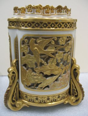 Worcester Royal Porcelain Co. (founded 1751). <em>Bough Pot</em>, 1878. Porcelain, 8 x 7 x 6 7/8 in. (20.3 x 17.8 x 17.5 cm). Brooklyn Museum, Gift of the Estate of Harold S. Keller, 1999.152.163. Creative Commons-BY (Photo: Brooklyn Museum, CUR.1999.152.163_view1.jpg)