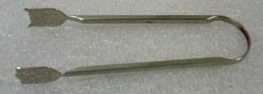 Achille Castiglioni (Italian, 1918-2002). <em>Sugar or Ice Tongs, 'Dry' Pattern, Model 4180-21</em>, Designed 1982-1985. Stainless steel, length: (13.5 cm). Brooklyn Museum, Gift of Alessi S.p.A., 1999.40.45. Creative Commons-BY (Photo: Brooklyn Museum, CUR.1999.40.45.jpg)