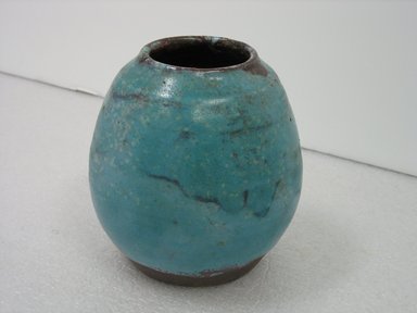 Jugtown Pottery (founded 1921). <em>Vase</em>, after 1921. Glazed earthenware, 5 1/2 x 5 in. (14 x 12.7 cm). Brooklyn Museum, Gift of Paul F. Walter, 2007.62.3. Creative Commons-BY (Photo: Brooklyn Museum, CUR.2007.62.3.jpg)