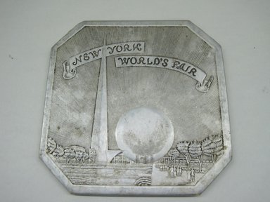 Sayford Company. <em>Hot Plate, "New York World's Fair,"</em> ca. 1939. Metallic paper, other paper, 1/4 x 6 x 6 in. (0.6 x 15.2 x 15.2 cm). Brooklyn Museum, Gift of Linda S. Ferber, 2011.43.2. Creative Commons-BY (Photo: Brooklyn Museum, CUR.2011.43.2.jpg)