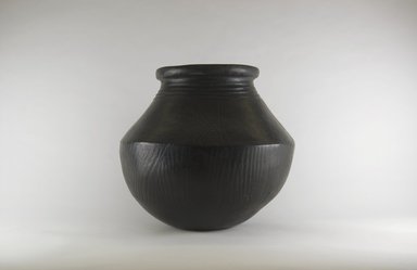 Grebo. <em>Pot</em>, mid-20th century. Terracotta, 13 x 14 in. (33 x 35.6 cm). Brooklyn Museum, Gift of William C. Siegmann, 2011.53.2. Creative Commons-BY (Photo: Brooklyn Museum, CUR.2011.53.2_PS5.jpg)