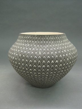 Sandra Victorina (Haak’u (Acoma Pueblo), born 1956). <em>Water Jar</em>, late 20th century. Clay, pigment, 6 3/4 x 8 1/2 in. (17.1 x 21.6 cm). Brooklyn Museum, Gift of Joan and Sanford Krotenberg, 2013.64.2. Creative Commons-BY (Photo: Brooklyn Museum, CUR.2013.64.2.jpg)