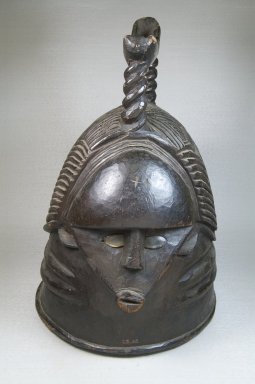  <em>Sande society mask (sowei)</em>, late 19th century. Wood, pigment, glass, 15 3/4 x 11 x 12 in. (40 x 27.9 x 30.5 cm). Brooklyn Museum, Museum Expedition 1922, Robert B. Woodward Memorial Fund, 22.1113. Creative Commons-BY (Photo: Brooklyn Museum, CUR.22.1113_face1_PS5.jpg)