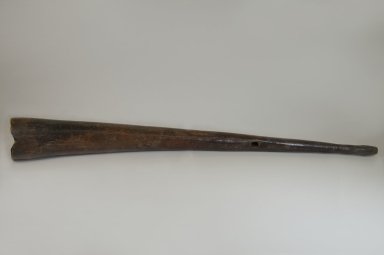  <em>Dark Brown Horn</em>. Ivory Brooklyn Museum, Museum Expedition 1922, Robert B. Woodward Memorial Fund, 22.1227. Creative Commons-BY (Photo: Brooklyn Museum, CUR.22.1227_top_PS5.jpg)