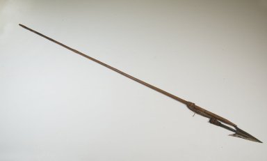  <em>Fourteen Arrows in One Bundle</em>, late 19th or early 20th century. Wood, iron, feathers, 1 15/16 x 39 3/8 in. (5 x 100 cm). Brooklyn Museum, Museum Expedition 1922, Robert B. Woodward Memorial Fund, 22.1314. Creative Commons-BY (Photo: Brooklyn Museum, CUR.22.1314_PS5.jpg)