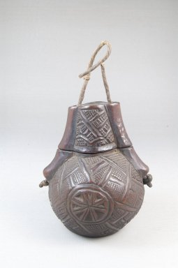 Kunyi Kongo. <em>Powder Box (Tutukipfula)</em>, late 19th or early 20th century. Wood, fiber, 4 3/8 x 4 1/2 x 3 1/2 in. (11.1 x 11.4 x 8.9 cm). Brooklyn Museum, Museum Expedition 1922, Robert B. Woodward Memorial Fund, 22.136a-b. Creative Commons-BY (Photo: Brooklyn Museum, CUR.22.136a-b_front_PS5.jpg)
