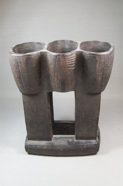 Possibly Kuba (Bushoong subgroup). <em>Bowl</em>, late 19th-early 20th century. Wood, 11 x 10 1/4 in. (27.9 x 26 cm). Brooklyn Museum, Museum Expedition 1922, Robert B. Woodward Memorial Fund, 22.1394. Creative Commons-BY (Photo: Brooklyn Museum, CUR.22.1394_front_PS5.jpg)