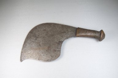 Yanzi. <em>Knife</em>, late 19th or early 20th century. Iron, metal strips, 5 7/8 x 10 1/4 in. (15 x 26 cm). Brooklyn Museum, Museum Expedition 1922, Robert B. Woodward Memorial Fund, 22.1508. Creative Commons-BY (Photo: Brooklyn Museum, CUR.22.1508_side_PS5.jpg)