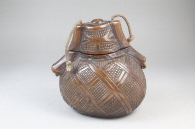 Kunyi Kongo. <em>Powder Box (Tutukipfula)</em>, late 19th or early 20th century. Wood, cotton, string, 4 3/4 x 4 3/4 in. (12.1 x 12.1 cm). Brooklyn Museum, Museum Expedition 1922, Robert B. Woodward Memorial Fund, 22.152a-b. Creative Commons-BY (Photo: Brooklyn Museum, CUR.22.152a-b_front_PS5.jpg)