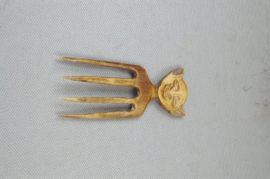  <em>Old Hair Pin</em>. Ivory, 3 7/16 x 1 5/16 in. (8.7 x 3.3 cm). Brooklyn Museum, Museum Expedition 1922, Robert B. Woodward Memorial Fund, 22.1603. Creative Commons-BY (Photo: Brooklyn Museum, CUR.22.1603_front_PS5.jpg)