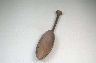  <em>Spoon</em>, late 19th-early 20th century. Wood, 1 7/8 x 9 7/16 in. (4.8 x 24 cm). Brooklyn Museum, Museum Expedition 1922, Robert B. Woodward Memorial Fund, 22.736. Creative Commons-BY (Photo: Brooklyn Museum, CUR.22.736_top_PS5.jpg)