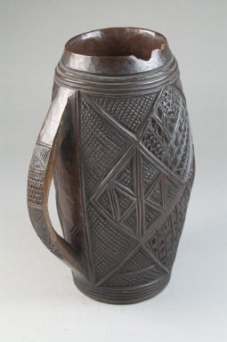 Kuba. <em>Cup</em>, late 19th or early 20th century. Wood, 6 7/8 x 4 3/4 x 2 3/4 in. (17.5 x 12.1 x 7 cm). Brooklyn Museum, Brooklyn Museum Collection, 22.794. Creative Commons-BY (Photo: Brooklyn Museum, CUR.22.794_front_PS5.jpg)