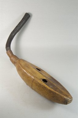 Zande. <em>Five-stringed Harp (Kundi)</em>, late 19th century. Wood, hide, 10 1/4 x 19 x 4 3/4 in. (26 x 48.3 x 12.1 cm). Brooklyn Museum, Brooklyn Museum Collection, 22.862a-b. Creative Commons-BY (Photo: Brooklyn Museum, CUR.22.862a-b_threequarter_PS5.jpg)