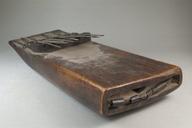  <em>Plucked Idiophone (Sanza)</em>, late 19th or early 20th century. Wood, metal, 2 1/8 x 15 x 5 1/2 in. (5.4 x 38.1 x 14 cm). Brooklyn Museum, Museum Expedition 1922, Robert B. Woodward Memorial Fund, 22.888. Creative Commons-BY (Photo: Brooklyn Museum, CUR.22.888_threequarter_PS5.jpg)