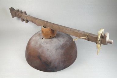  <em>Lute</em>, late 19th or early 20th century. Wood, gourd, fiber, reed, 23 5/8 x 9 7/16 in. (60 x 24 cm). Brooklyn Museum, Museum Expedition 1922, Robert B. Woodward Memorial Fund, 22.907. Creative Commons-BY (Photo: Brooklyn Museum, CUR.22.907_threequarter_PS5.jpg)