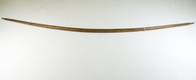  <em>Bow</em>, before 1922. Light wood, 3/8 x 3/8 x 46 7/8 in. (1 x 1 x 119 cm). Brooklyn Museum, Museum Expedition 1922, Robert B. Woodward Memorial Fund, 22.962. Creative Commons-BY (Photo: Brooklyn Museum, CUR.22.962_front_PS5.jpg)