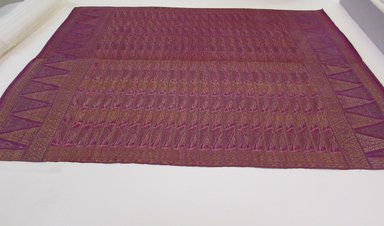  <em>Man's Hip Wrapper (Saput)</em>. Silk, 46 1/8 × 62 3/16 in. (117.2 × 158 cm). Brooklyn Museum, Museum Collection Fund, 24.216. Creative Commons-BY (Photo: Brooklyn Museum, CUR.24.216_view01.jpg)