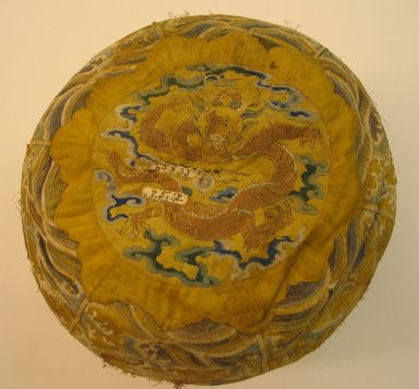  <em>Elbow Cushion</em>, 19th century. Silk, 11 13/16 x 7 7/8 in. (30 x 20 cm). Brooklyn Museum, Museum Collection Fund, 25.12. Creative Commons-BY (Photo: Brooklyn Museum, CUR.25.12_top.jpg)