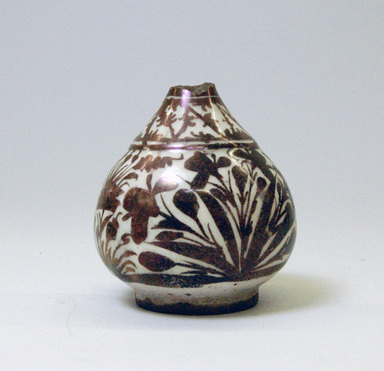  <em>Small Bottle</em>. Ceramic, 3 13/16 x 3 13/16 in. (9.7 x 9.7 cm). Brooklyn Museum, Anonymous gift, 27.713. Creative Commons-BY (Photo: Brooklyn Museum, CUR.27.713_view1.JPG)