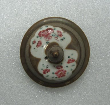  <em>Teapot Lid</em>, ca. 1750. Porcelain, 4 3/4 × 2 1/4 in. (12.1 × 5.7 cm). Brooklyn Museum, Brooklyn Museum Collection, 28.168.1a. Creative Commons-BY (Photo: Brooklyn Museum, CUR.28.168.1a_top.jpg)