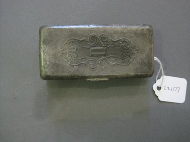  <em>Snuff Box</em>. Pewter, 1 x 1 1/2 x 3 in. (2.5 x 3.8 x 7.6 cm). Brooklyn Museum, Anonymous gift, 29.1177. Creative Commons-BY (Photo: Brooklyn Museum, CUR.29.1177.jpg)