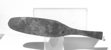  <em>Knife</em>, ca. 1353-1329 B.C.E. Bronze, 1 15/16 x 10 5/8 in. (5 x 27 cm). Brooklyn Museum, Gift of the Egypt Exploration Society, 29.1557. Creative Commons-BY (Photo: Brooklyn Museum, CUR.29.1557_print_negL_1010_35_bw.jpg)