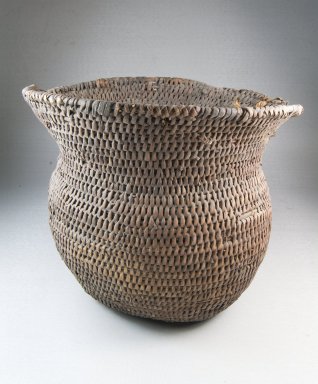  <em>Basket</em>. Vegetal fiber, reed, cane, 8 x 9 3/4 in. (20.3 x 24.8 cm). Brooklyn Museum, 2943. Creative Commons-BY (Photo: Brooklyn Museum, CUR.2943_front_PS5.jpg)