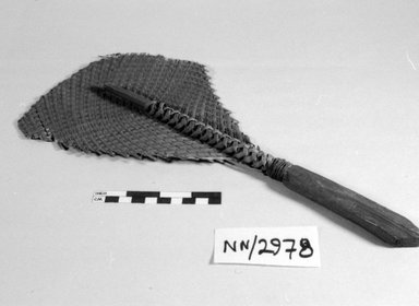 Maohi. <em>Fan</em>. Plant fiber, wood Brooklyn Museum, Gift of Mrs. Stuart Close, 2978. Creative Commons-BY (Photo: Brooklyn Museum, CUR.2978_bw.jpg)