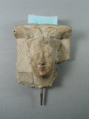  <em>Model of a Head of a King</em>, 664-525 B.C.E. Plaster, 4 5/16 x 4 1/16 x 2 9/16 in. (10.9 x 10.3 x 6.5 cm). Brooklyn Museum, Charles Edwin Wilbour Fund, 33.589. Creative Commons-BY (Photo: Brooklyn Museum, CUR.33.589_view1.jpg)