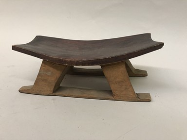 Tukano. <em>Stool</em>. Wood, pigment, 4 1/4 × 10 3/4 × 6 in. (10.8 × 27.3 × 15.2 cm). Brooklyn Museum, Museum Expedition 1933, Purchased with funds given by Jesse Metcalf, 33.629. Creative Commons-BY (Photo: Brooklyn Museum, CUR.33.629_view01.jpg)