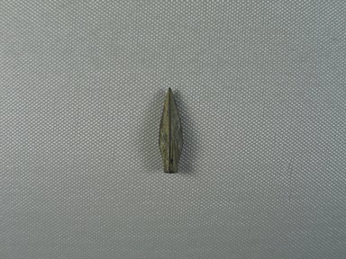 Greek. <em>Arrowhead</em>, 5th century B.C.E. (probably). Bronze, Length: 1 5/16 in. (3.3 cm). Brooklyn Museum, Charles Edwin Wilbour Fund, 34.1214. Creative Commons-BY (Photo: Brooklyn Museum, CUR.34.1214_view03.jpg)