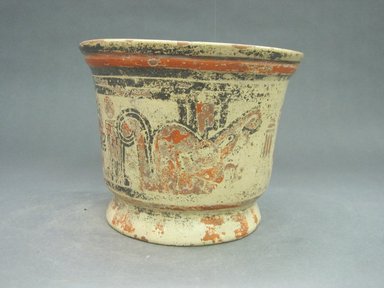  <em>Bowl</em>, ca. 800. Ceramic, pigment, 6 3/16 x 7 3/4 x 7 15/16 in. (15.7 x 19.7 x 20.2 cm). Brooklyn Museum, Alfred W. Jenkins Fund, 34.1747. Creative Commons-BY (Photo: Brooklyn Museum, CUR.34.1747_view1.jpg)