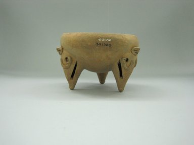  <em>Tripod Bowl</em>, 1000-1520. Ceramic, 4 11/16 x 7 1/2 x 7 1/2 in. (11.9 x 19.1 x 19.1 cm). Brooklyn Museum, Alfred W. Jenkins Fund, 34.1928. Creative Commons-BY (Photo: Brooklyn Museum, CUR.34.1928_view1.jpg)
