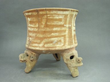  <em>Tripod Bowl</em>, 800-1500. Ceramic, pigment, 10 1/2 x 11 x 9 3/4 in. (26.7 x 27.9 x 24.8 cm). Brooklyn Museum, Alfred W. Jenkins Fund, 34.1936. Creative Commons-BY (Photo: Brooklyn Museum, CUR.34.1936.jpg)