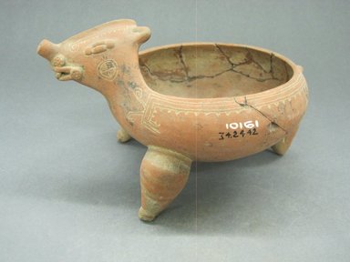  <em>Tripod Effigy Bowl in the Shape of an Animal</em>, 200-500. Ceramic, 4 5/16 x 6 1/2 x 6 1/2 in. (11 x 16.5 x 16.5 cm). Brooklyn Museum, Alfred W. Jenkins Fund, 34.2442. Creative Commons-BY (Photo: Brooklyn Museum, CUR.34.2442.jpg)