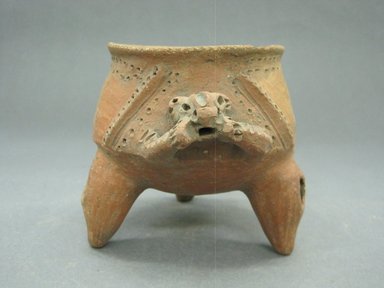  <em>Tripod Bowl</em>, 800-1550. Ceramic, 4 1/16 x 5 1/4 x 4 9/16 in. (10.3 x 13.3 x 11.6 cm). Brooklyn Museum, Alfred W. Jenkins Fund, 34.2783. Creative Commons-BY (Photo: Brooklyn Museum, CUR.34.2783_view1.jpg)