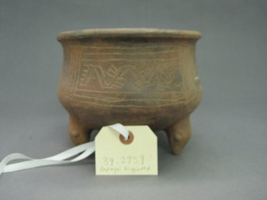  <em>Tripod Bowl</em>, 800-1550. Ceramic, 5 7/16 x 6 7/8 x 6 7/8 in. (13.8 x 17.5 x 17.5 cm). Brooklyn Museum, Alfred W. Jenkins Fund, 34.2959. Creative Commons-BY (Photo: Brooklyn Museum, CUR.34.2959_view1.jpg)