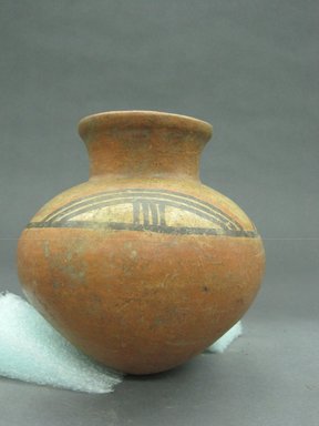  <em>Jar</em>, 1000-1550. Ceramic, pigments, 6 x 6 1/2 x 6 1/2 in. (15.2 x 16.5 x 16.5 cm). Brooklyn Museum, Alfred W. Jenkins Fund, 34.4220. Creative Commons-BY (Photo: Brooklyn Museum, CUR.34.4220_view1.jpg)