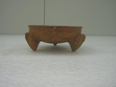  <em>Tripod Bowl</em>, 200-500. Ceramic, 2 3/8 x 5 1/2 x 5 1/2 in. (6 x 14 x 14 cm). Brooklyn Museum, Alfred W. Jenkins Fund, 34.4675. Creative Commons-BY (Photo: Brooklyn Museum, CUR.34.4675.jpg)