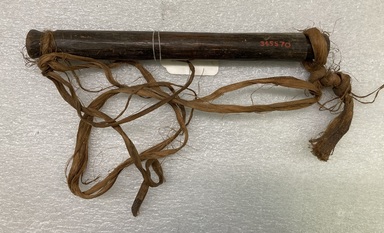  <em>Loom</em>, early 20th century. Wood, plant fiber, 1 1/8 x 3/8 x 12 1/8 in. (2.8 x 1 x 30.8 cm). Brooklyn Museum, Alfred W. Jenkins Fund, 34.5570. Creative Commons-BY (Photo: Brooklyn Museum, CUR.34.5570.jpg)