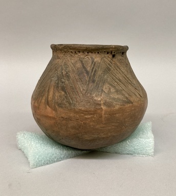 Southwest (unidentified). <em>Jar</em>. Ceramic, 5 1/8 × 5 1/2 × 5 1/2 in. (13 × 14 × 14 cm). Brooklyn Museum, Brooklyn Museum Collection, 34.592. Creative Commons-BY (Photo: Brooklyn Museum, CUR.34.592-1.jpg)