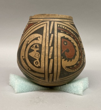 Pueblo (unidentified). <em>Jar</em>, 17th century. Clay, slip, 5 3/4 × 6 × 6 in. (14.6 × 15.2 × 15.2 cm). Brooklyn Museum, Brooklyn Museum Collection, 34.611. Creative Commons-BY (Photo: Brooklyn Museum, CUR.34.611_view01.jpg)