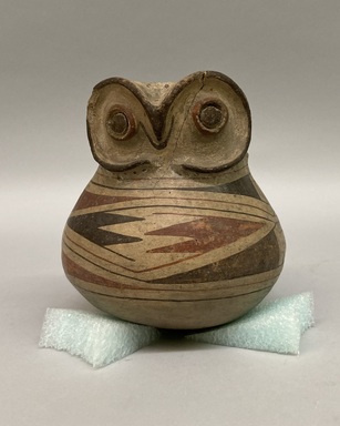 Southwest (unidentified). <em>Owl Effigy Vessel</em>. Clay, slip, 6 1/2 × 6 1/4 × 6 1/4 in. (16.5 × 15.9 × 15.9 cm). Brooklyn Museum, Brooklyn Museum Collection, 34.615. Creative Commons-BY (Photo: Brooklyn Museum, CUR.34.615_view01.jpg)